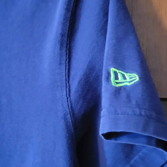 Men's Size Small NFL Seattle Seahawks T-shirt Short Sleeve - Picture 3 of 5